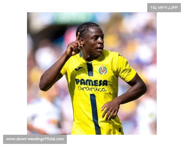 巴萨瞄准3000万欧解约金球员接班莱万 曼联也有意争夺 巴萨瞄准3000万欧解约金球员接班莱万 曼联也有意争夺